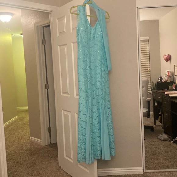 Long turquoise/mint colorer Dress - Picture 3 of 4